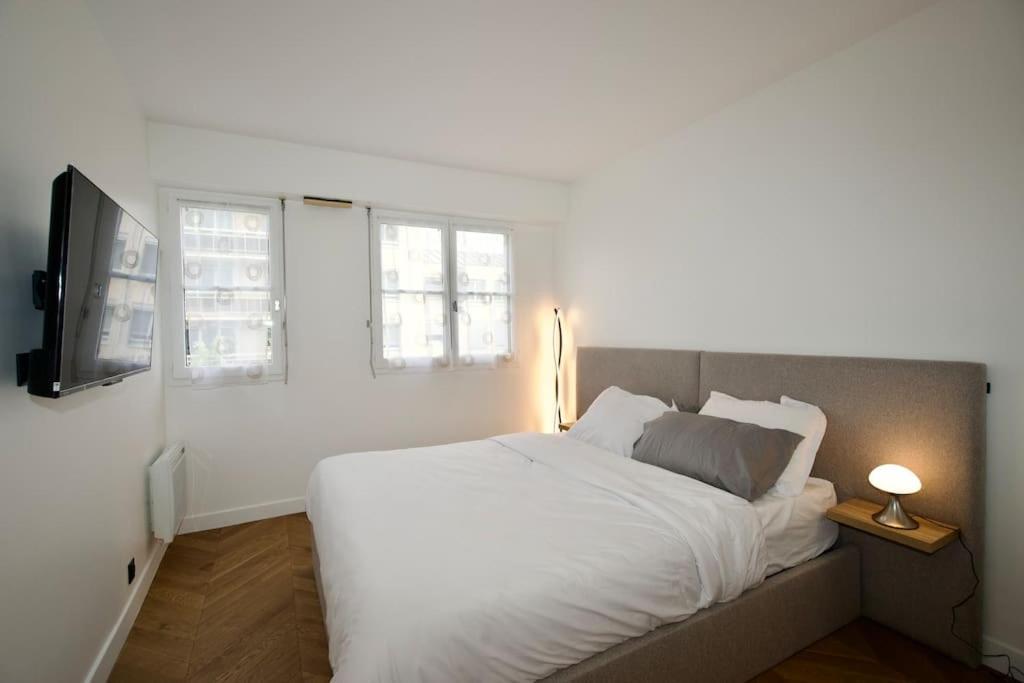 Parisian Style Apartment เมซง-อัลฟอร์ ภายนอก รูปภาพ