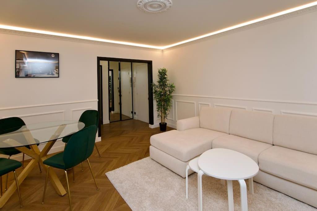 Parisian Style Apartment เมซง-อัลฟอร์ ภายนอก รูปภาพ