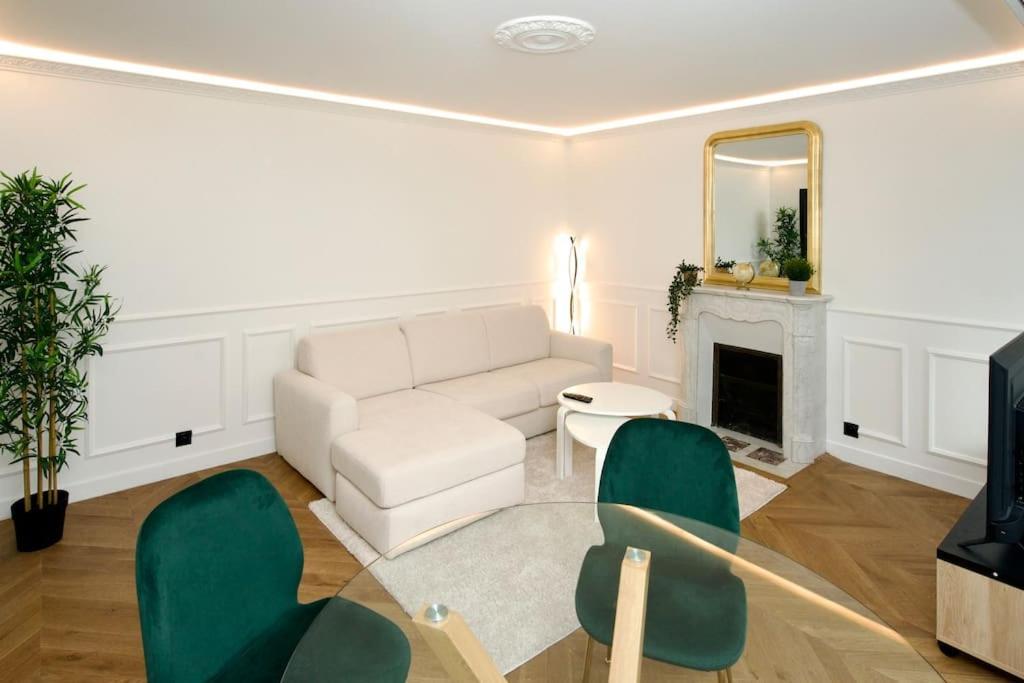Parisian Style Apartment เมซง-อัลฟอร์ ภายนอก รูปภาพ