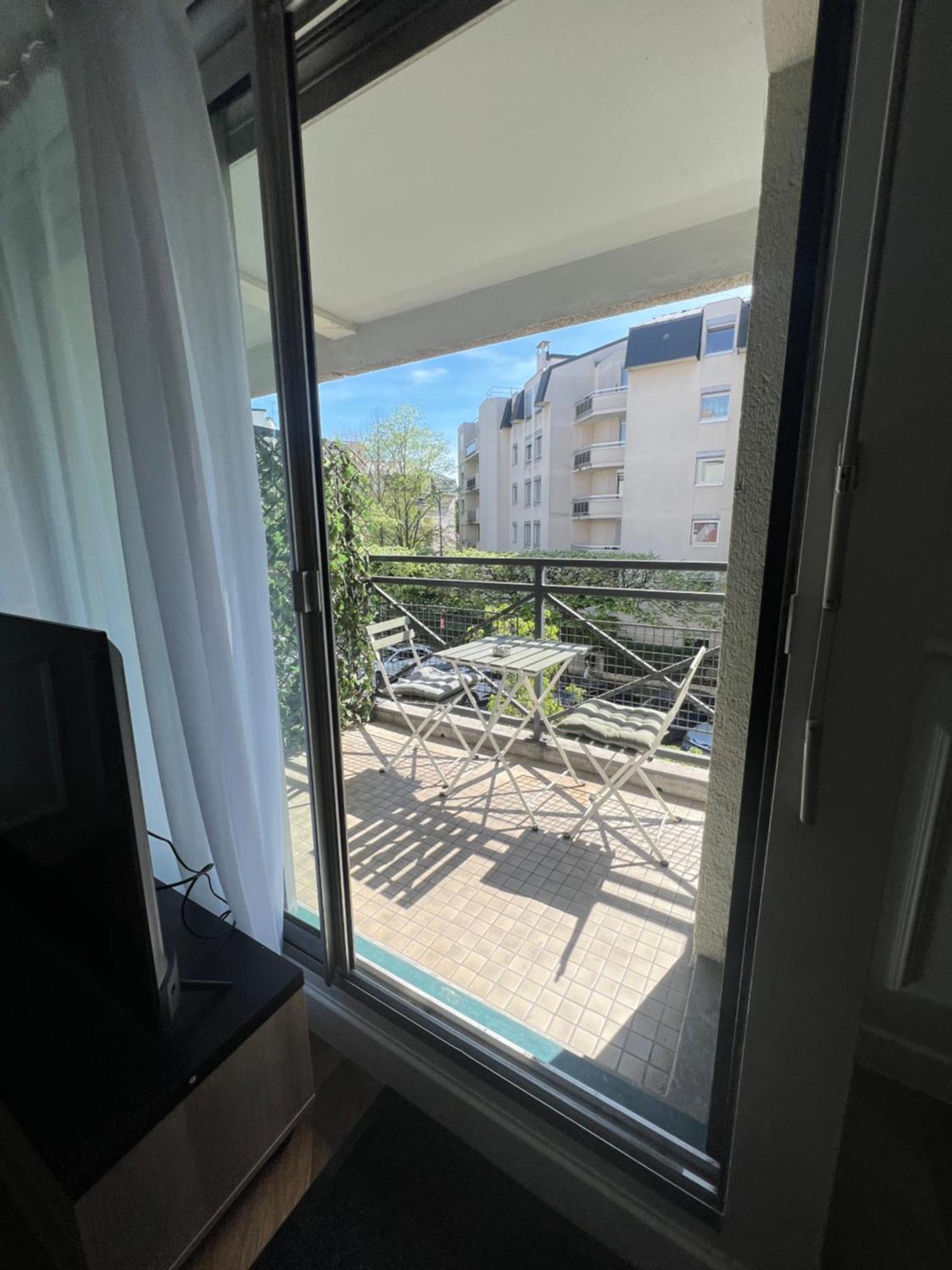 Parisian Style Apartment เมซง-อัลฟอร์ ภายนอก รูปภาพ